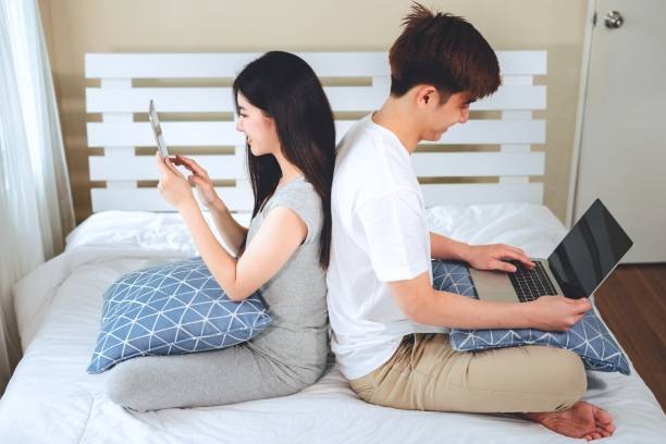 Social Media Affects Relationships
